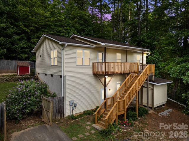 96 Habitat Way, Brevard, NC 28712