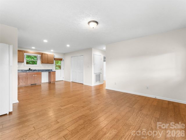 96 Habitat Way, Brevard, NC 28712