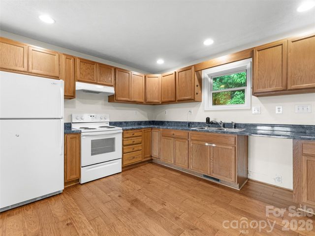 96 Habitat Way, Brevard, NC 28712