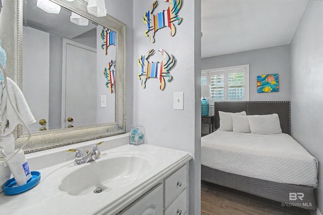 913 W Beach Boulevard B-19, Gulf Shores, AL 36542