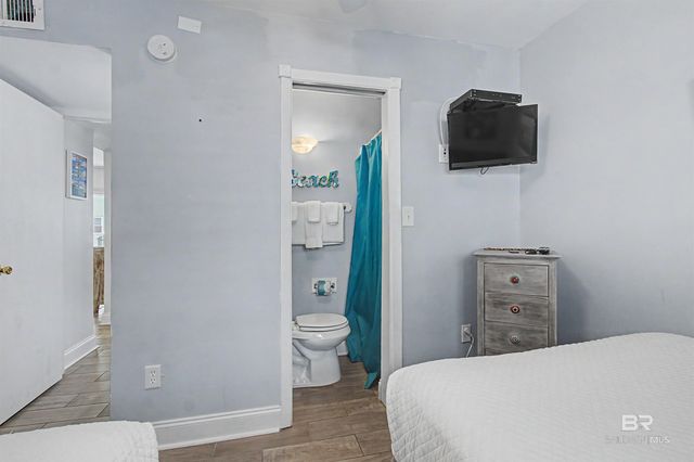 913 W Beach Boulevard B-19, Gulf Shores, AL 36542