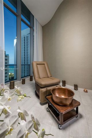 4111 S Ocean Drive LPH6, Hollywood, FL 33019