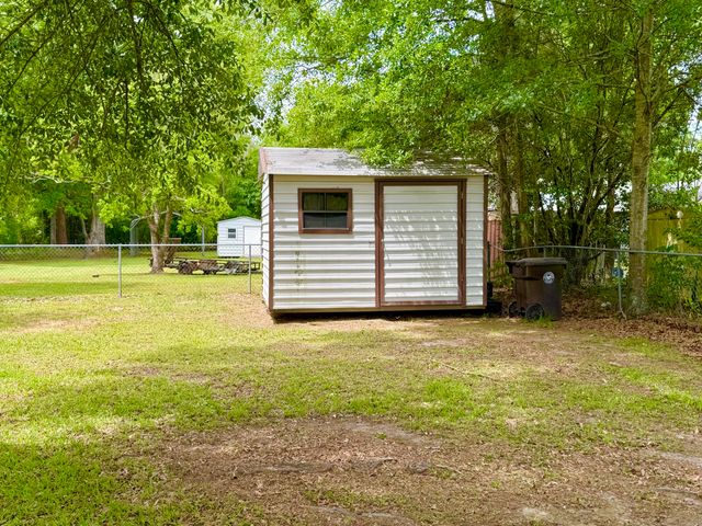 103 Hanover Dr., Hattiesburg, MS 39402