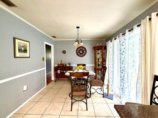 103 Hanover Dr., Hattiesburg, MS 39402