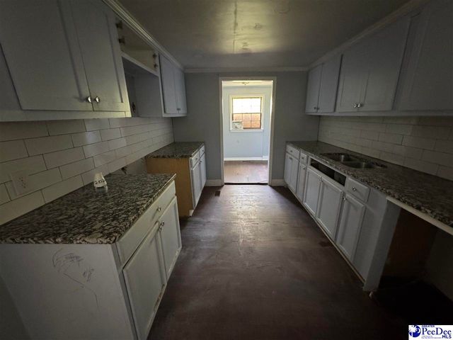 2910 Redwood Dr, Florence, SC 29501