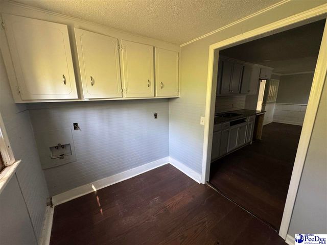 2910 Redwood Dr, Florence, SC 29501