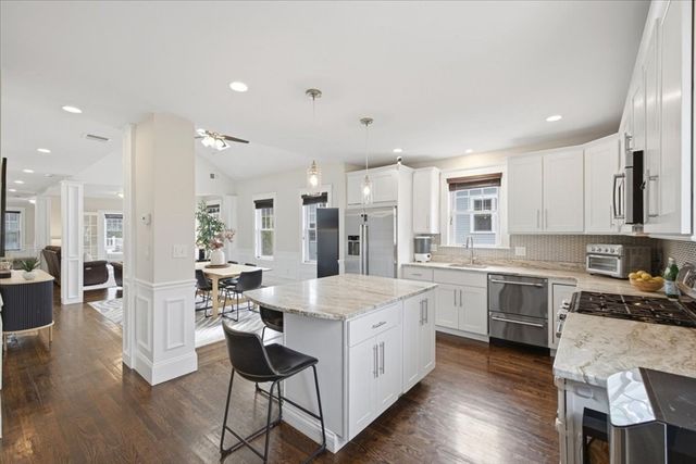 9 Park Street 10, Boston, MA 02122