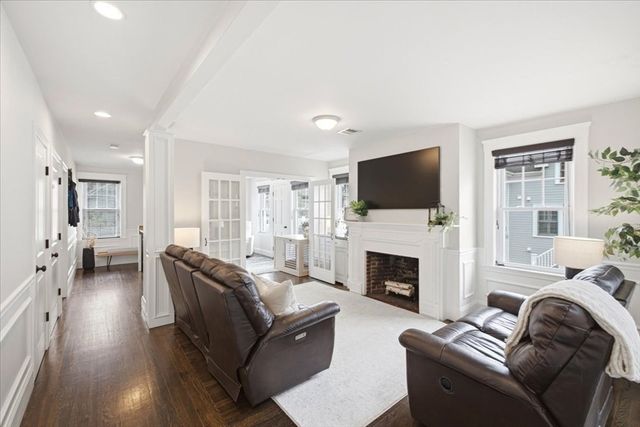 9 Park Street 10, Boston, MA 02122