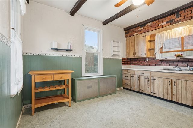 912 Waddell Ave, Clairton, PA 15025