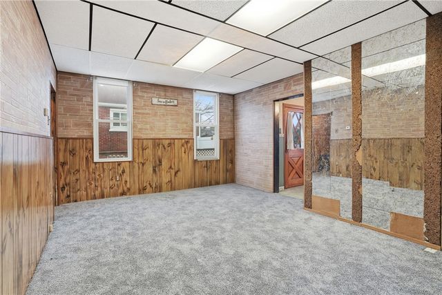 912 Waddell Ave, Clairton, PA 15025