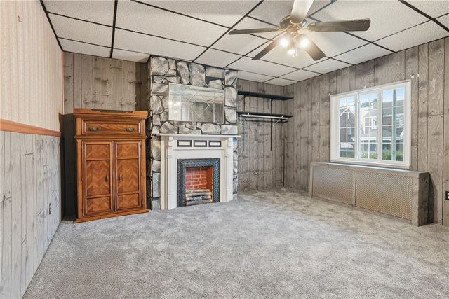 912 Waddell Ave, Clairton, PA 15025