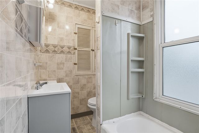 912 Waddell Ave, Clairton, PA 15025