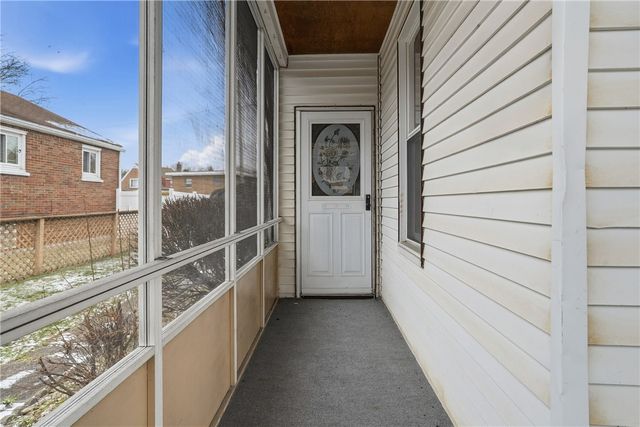 912 Waddell Ave, Clairton, PA 15025