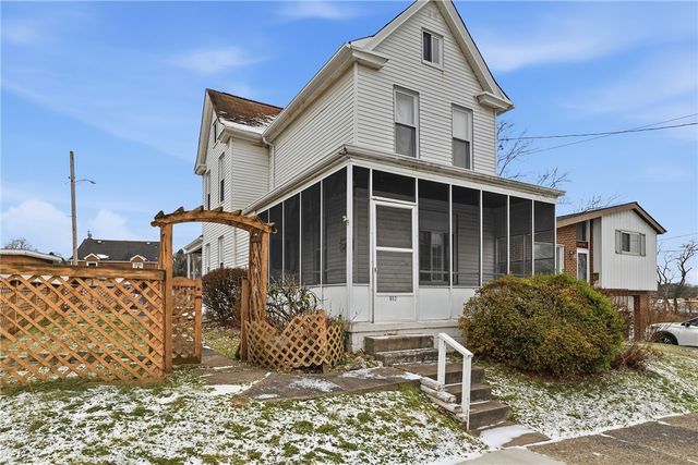 912 Waddell Ave, Clairton, PA 15025