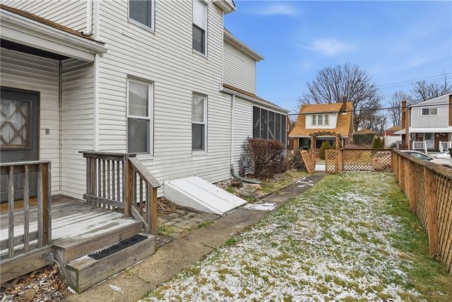 912 Waddell Ave, Clairton, PA 15025