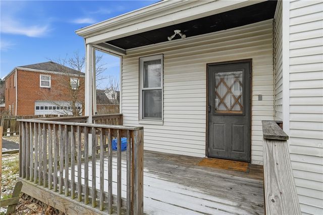 912 Waddell Ave, Clairton, PA 15025