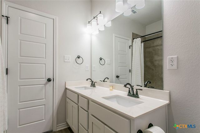 10205 Eaglefire Drive, Temple, TX 76502