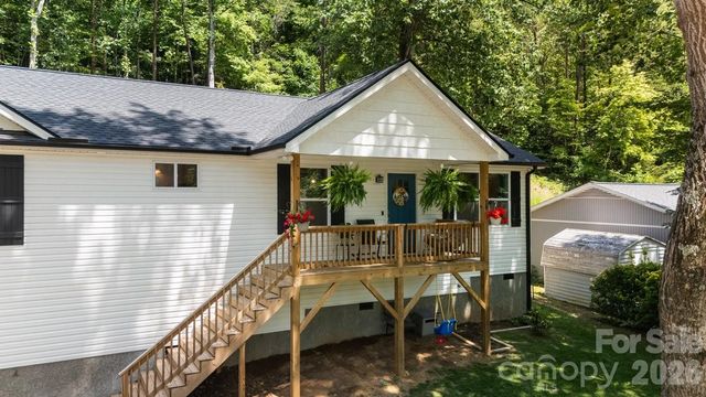 98 Dryid Hill Road, Swannanoa, NC 28778
