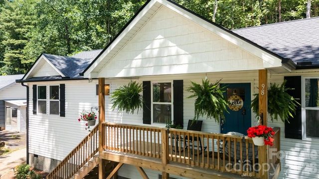98 Dryid Hill Road, Swannanoa, NC 28778