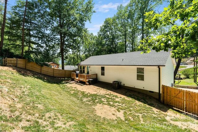 98 Dryid Hill Road, Swannanoa, NC 28778