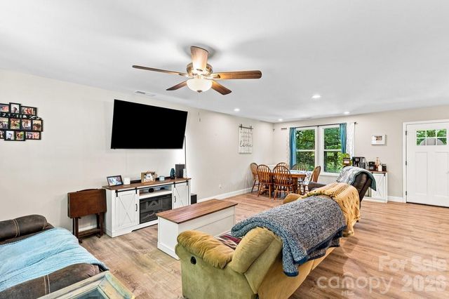 98 Dryid Hill Road, Swannanoa, NC 28778