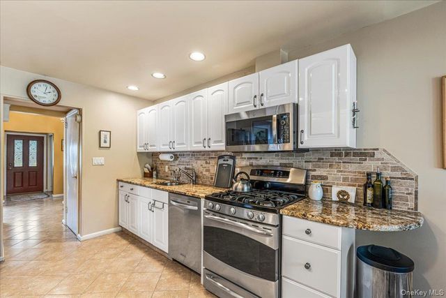 3247 Skillman Avenue, Oceanside, NY 11572