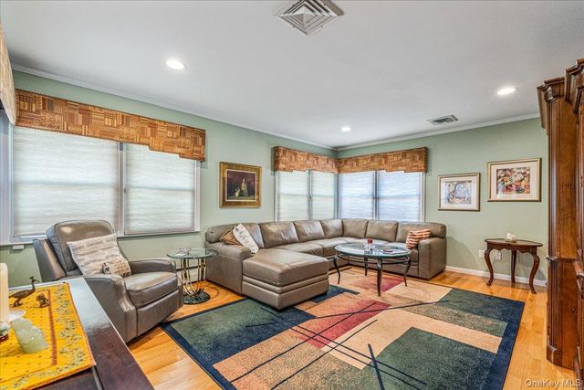 3247 Skillman Avenue, Oceanside, NY 11572