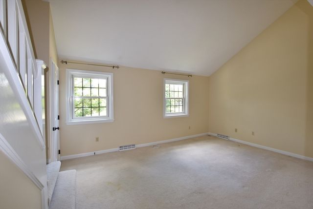 C4 Scotty Hollow Dr C4, Chelmsford, MA 01863