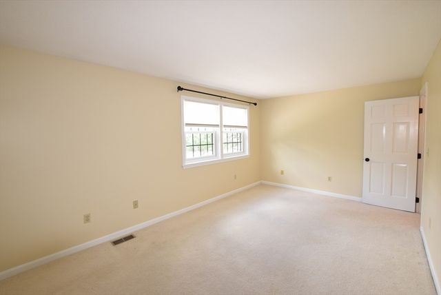 C4 Scotty Hollow Dr C4, Chelmsford, MA 01863