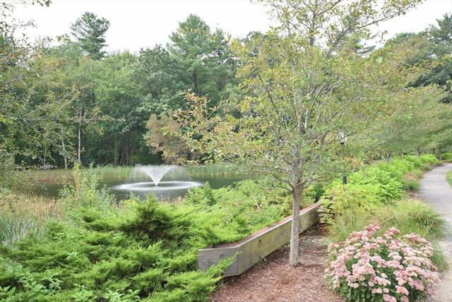 C4 Scotty Hollow Dr C4, Chelmsford, MA 01863