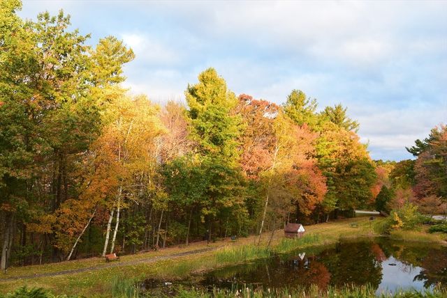 C4 Scotty Hollow Dr C4, Chelmsford, MA 01863