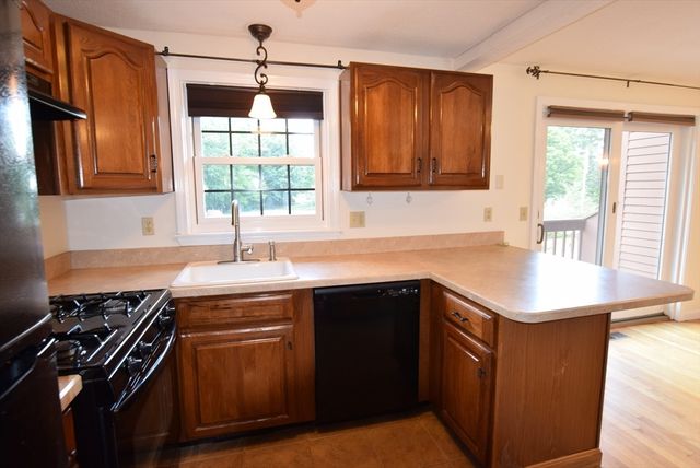 C4 Scotty Hollow Dr C4, Chelmsford, MA 01863