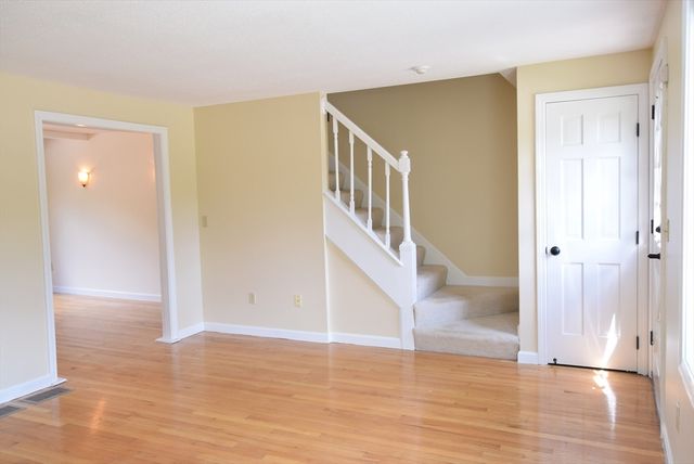 C4 Scotty Hollow Dr C4, Chelmsford, MA 01863