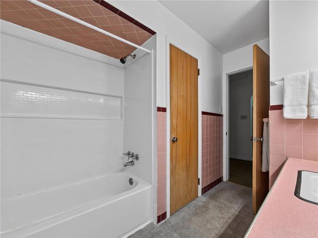 2110 West Pennsylvania Street, Allentown City, PA 18104