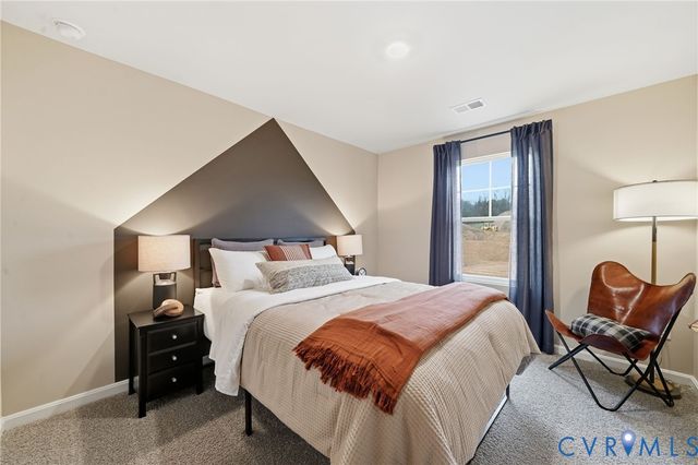 3801 Crow's Nest Ct, Hopewell, VA 23860