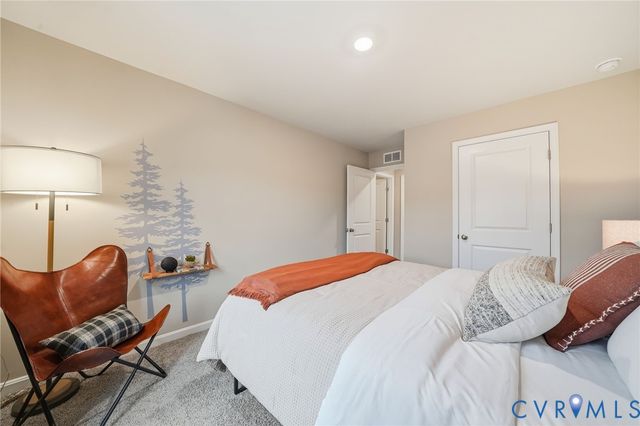 3801 Crow's Nest Ct, Hopewell, VA 23860