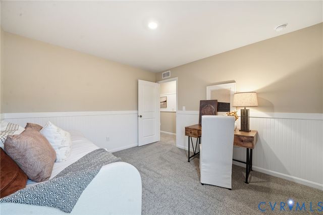 3801 Crow's Nest Ct, Hopewell, VA 23860