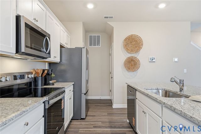 3801 Crow's Nest Ct, Hopewell, VA 23860