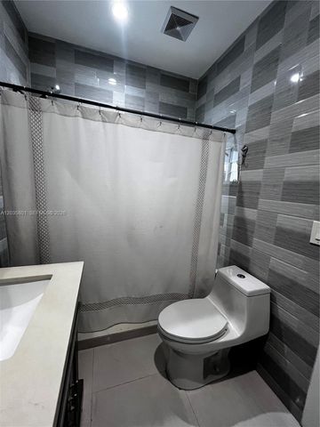 12885 SW 77 AVE, Pinecrest, FL 33156