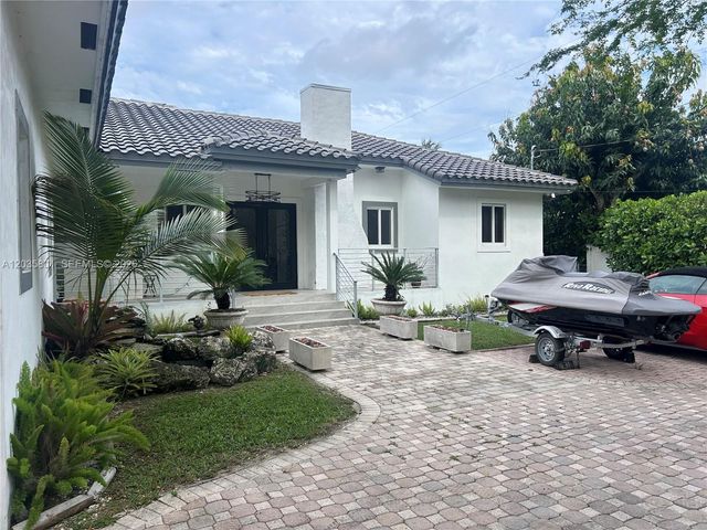 12885 SW 77 AVE, Pinecrest, FL 33156