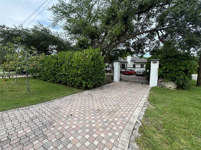 12885 SW 77 AVE, Pinecrest, FL 33156
