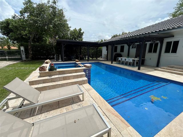 12885 SW 77 AVE, Pinecrest, FL 33156