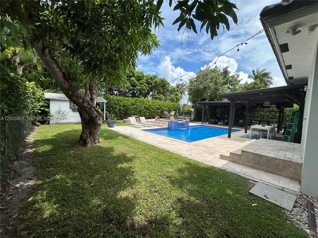 12885 SW 77 AVE, Pinecrest, FL 33156