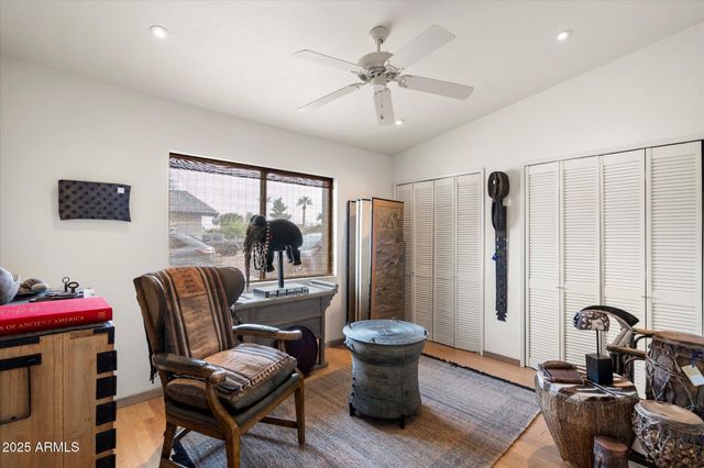 6858 E EDGEMONT Avenue, Scottsdale, AZ 85257