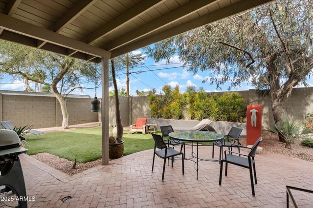 6858 E EDGEMONT Avenue, Scottsdale, AZ 85257