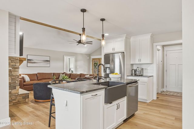 51 Birdseye Ct, Taylorsville, KY 40071
