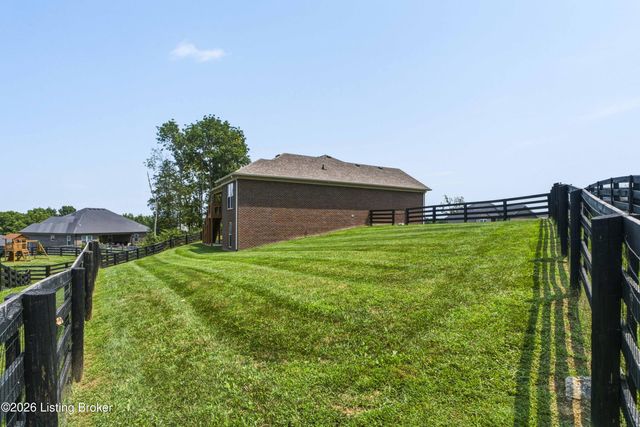 51 Birdseye Ct, Taylorsville, KY 40071