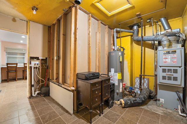 1021 Hamilton Place, Gary, IN 46403