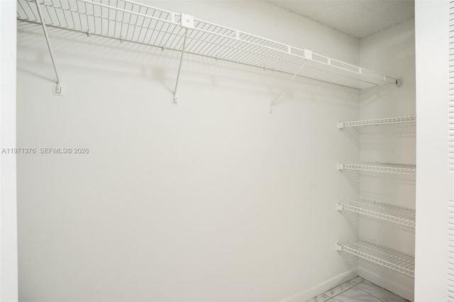 9446 S Belfort Cir 215, Tamarac, FL 33321