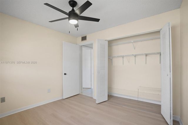 9446 S Belfort Cir 215, Tamarac, FL 33321